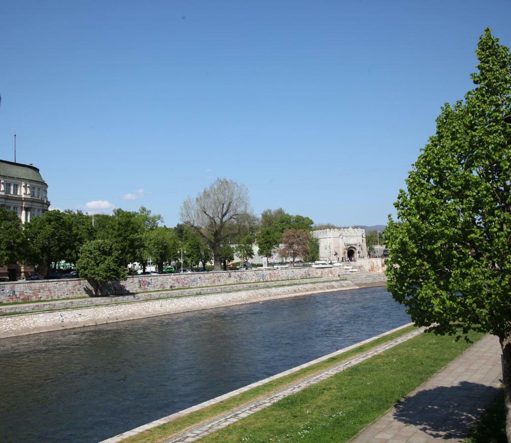 65 Square Meters Designer Apartment In Heart Of City - River View ! Park For Free Ni 外观 照片
