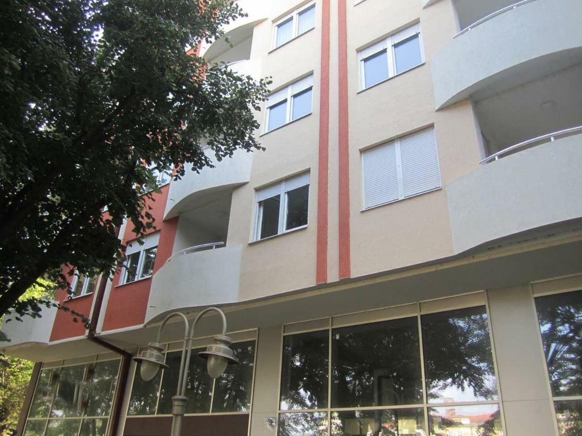 65 Square Meters Designer Apartment In Heart Of City - River View ! Park For Free Ni 外观 照片