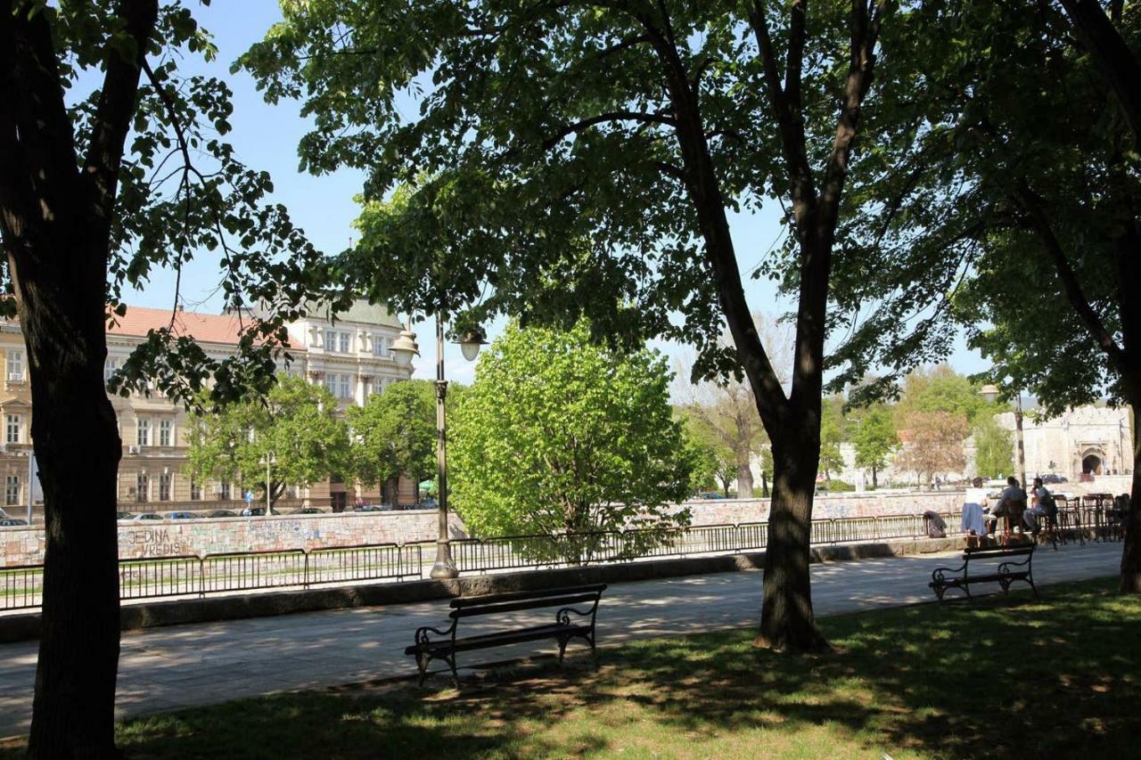 65 Square Meters Designer Apartment In Heart Of City - River View ! Park For Free Ni 外观 照片